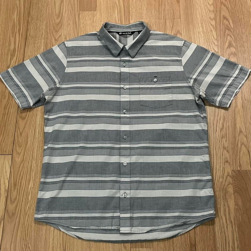 Travis Matthew Men’s Large Short Sleeve Button Up Shirt Gray Striped Preppy